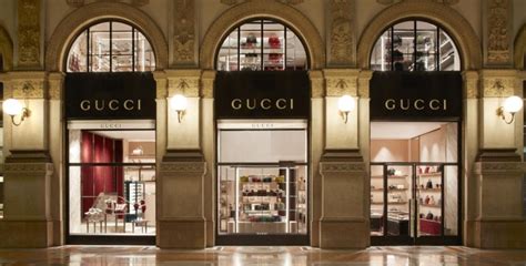 foto negozio gucci dentro|Tutto quello che c'è da sapere sul nuovo store di Gucci in via .